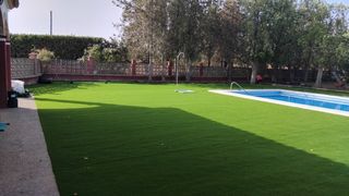 Instalador de cespe artificial