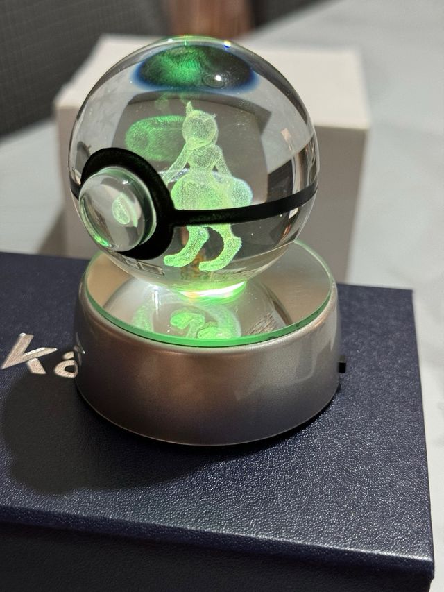 Palla Pokémon 3D (LED 4 Colori)