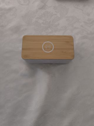 Altavoz cargador inalámbrico