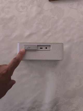 Altavoz cargador inalámbrico