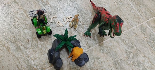 Dinosaurios Playmobil con caja