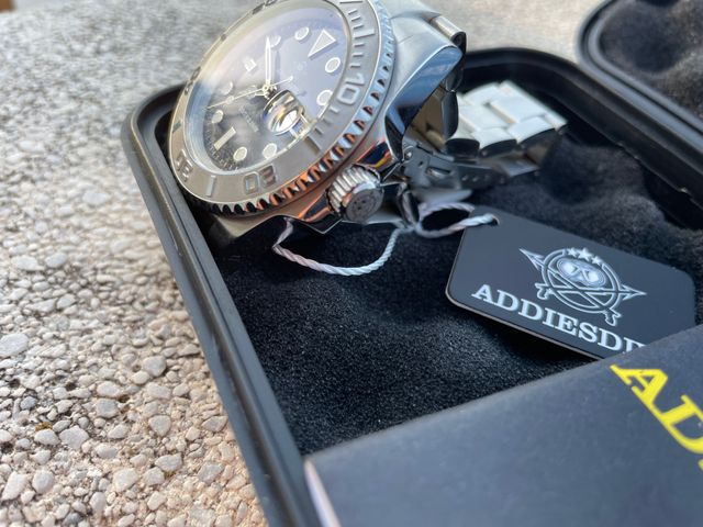 ESPECTACULAR RELOJ ADDIESDIVE BUCEO