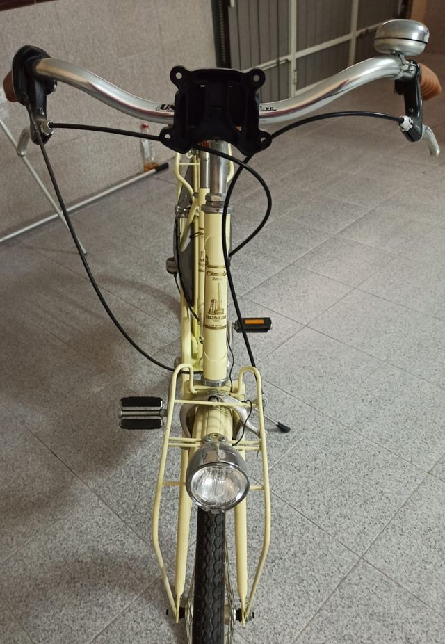 Bicicleta Cinzia retro, modelo Bombi