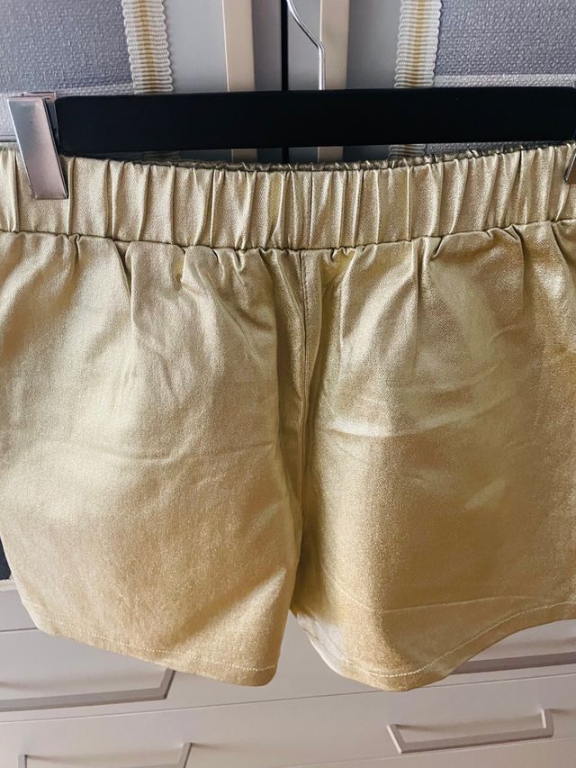 Bermuda dorada sin estrenar