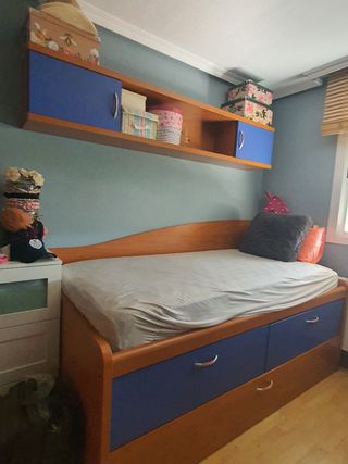 Dormitorio completo + 2 colchones