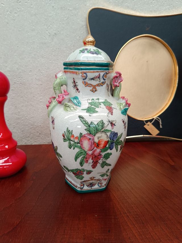 Tíbor cerámica oriental