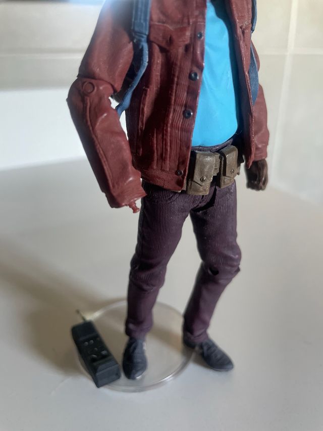 MUÑECO DE COLECCIÓN DE STRAGER THINGS. LUCAS