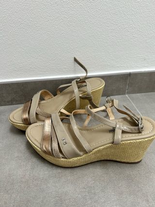 Nero giardini sandali