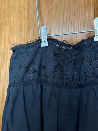 Falda larga negra de Bershka