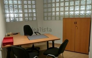 Mesas despacho, sala reuniones y muebles  x cierr