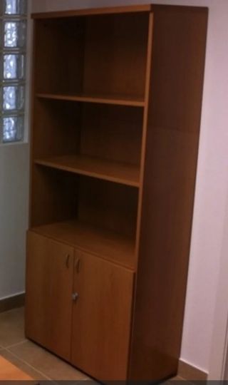 Tavoli da ufficio, sala riunioni e mobili per la chiusura