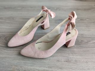 Zapatos rosas palo con tacón 