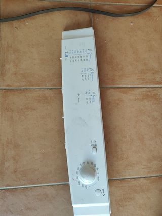 Secadora Indesit modelo IDV75(EU)