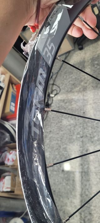 JUEGO DE RUEDAS FSA TEAM35 DISC NUCLEO SHIMANO 11V