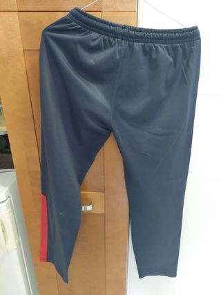 Chandal Colegio A.E.EUROPA