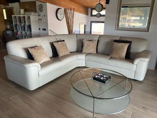 Sofa rinconera piel NUEVO + Mesa cristal redonda