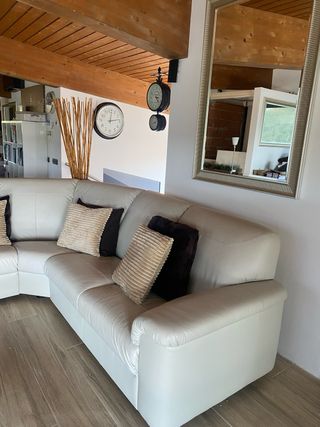 Sofa rinconera piel NUEVO + Mesa cristal redonda