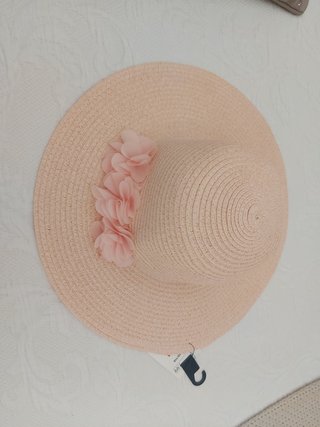 Sombrero niña sin usar