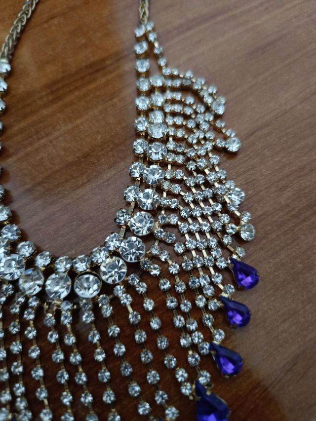 Collar de diamantes y amatistas