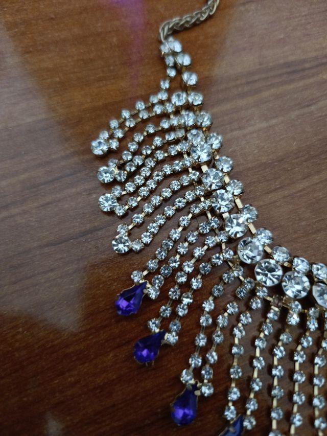 Collar de diamantes y amatistas