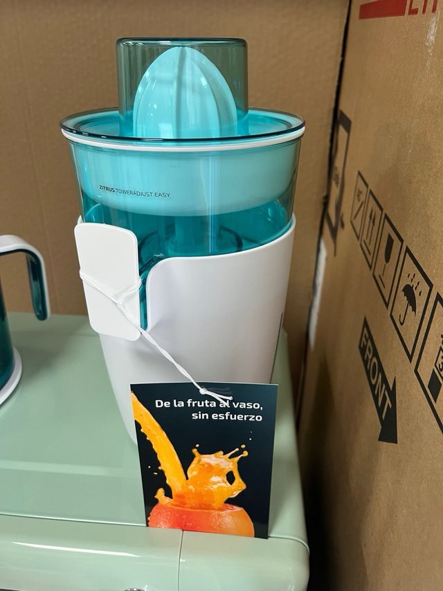 EXPRIMIDOR RETRO ELÉCTRICO CECOTEC