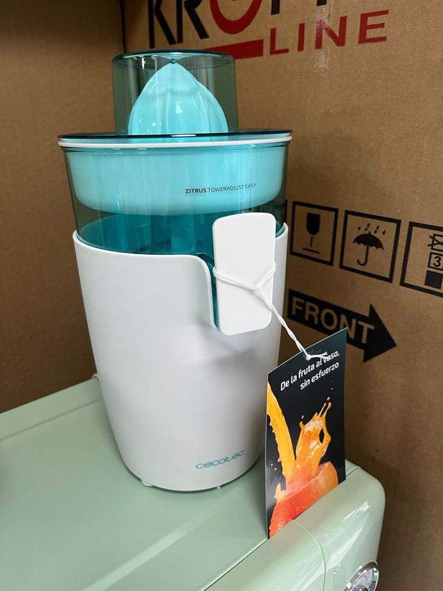 EXPRIMIDOR RETRO ELÉCTRICO CECOTEC