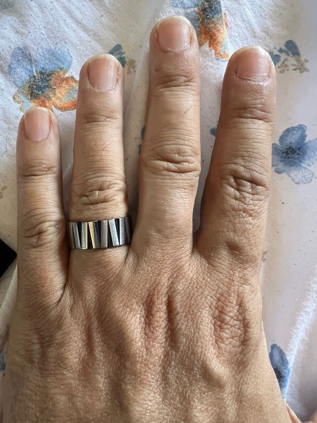 Vendo Anello marca Vrafi in titanio e acciaio inox