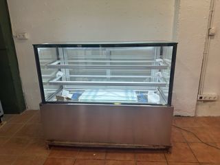 Vitrina expositora de pastel