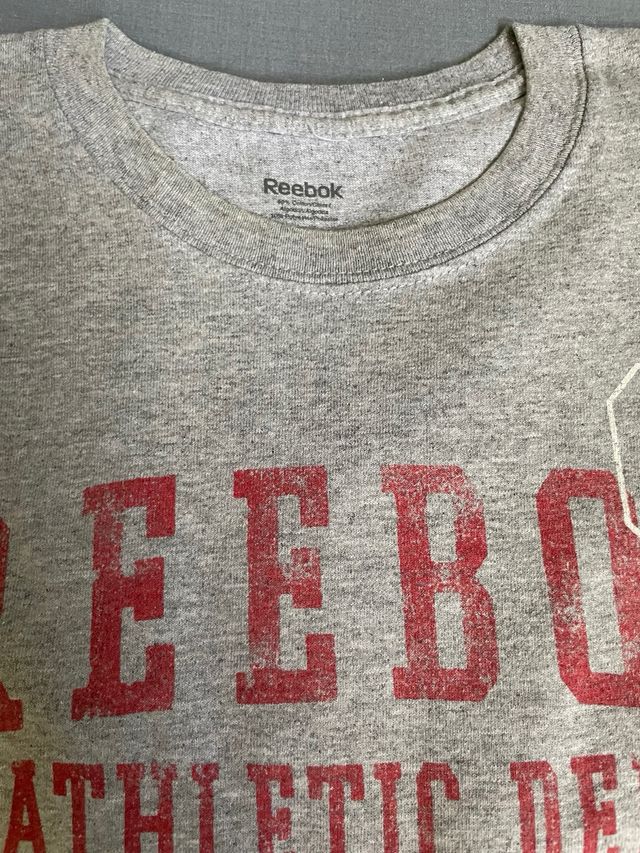 Camiseta Reebok gris M