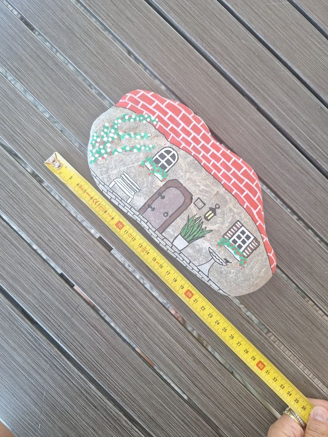 Fermaporta o soprammobile, sasso decorato a mano