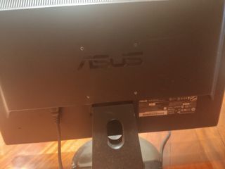 Monitor Asus LCD VH242H