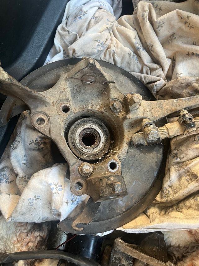 Land Rover Discovery 2 Mozzo Sx  HRC2878