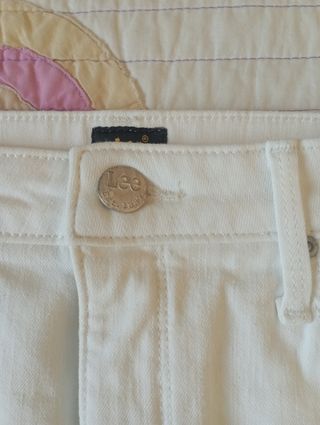 Falda Lee blanca talla W28