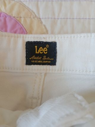 Falda Lee blanca talla W28