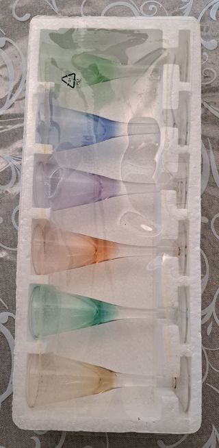 Set di 6 bicchieri colorati da liquore