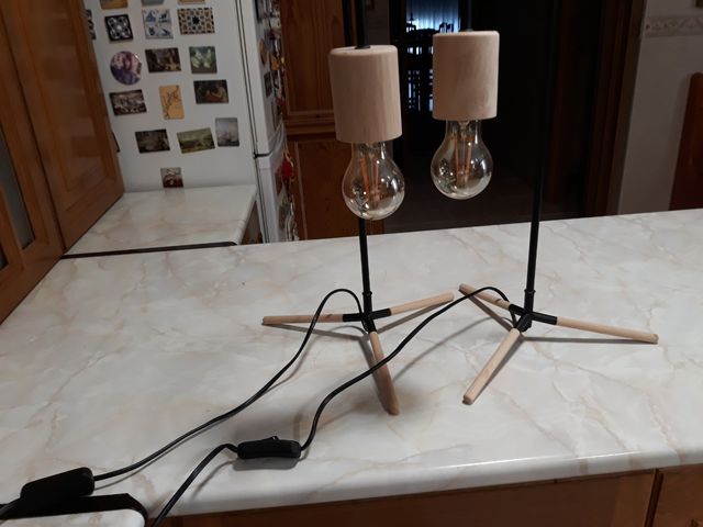 Dos lámparas mesilla de noche