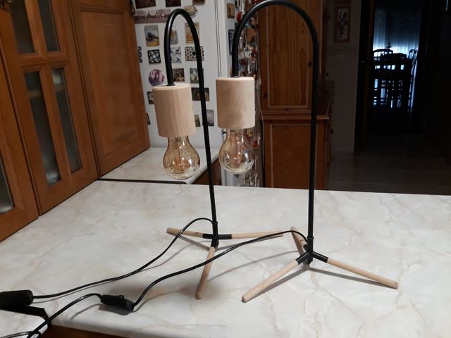 Dos lámparas mesilla de noche