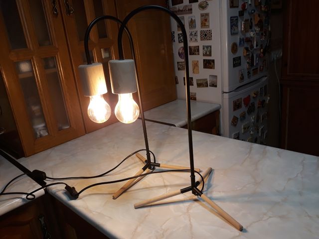 Dos lámparas mesilla de noche