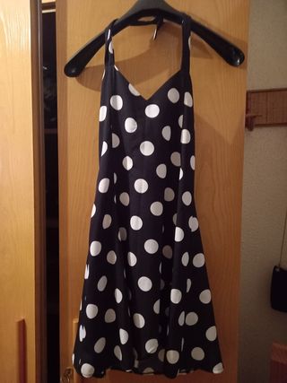 Vestido lunares, estilo flamenco