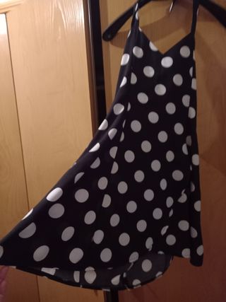 Vestido lunares, estilo flamenco