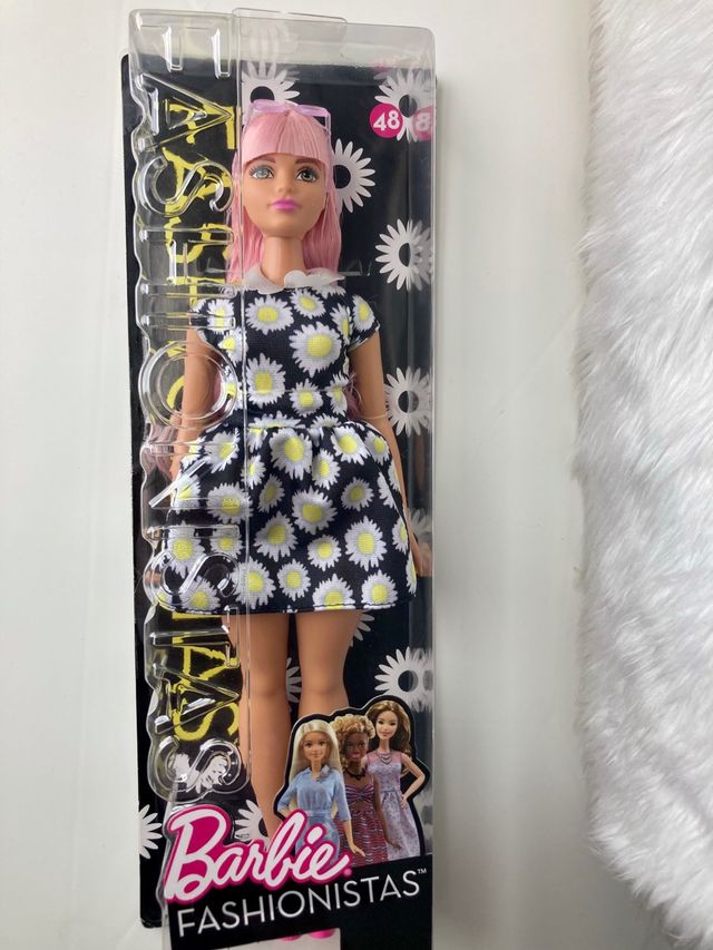 Barbie fashionistas 48 en caja