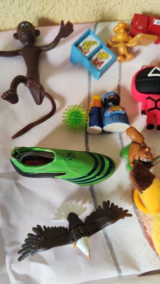 Lote +60 Juguetes Antiguos Huevo Kinder