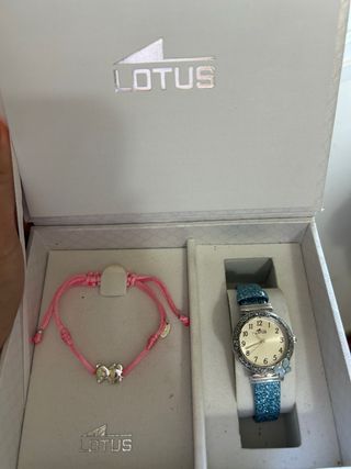 Reloj y pulsera Lotus