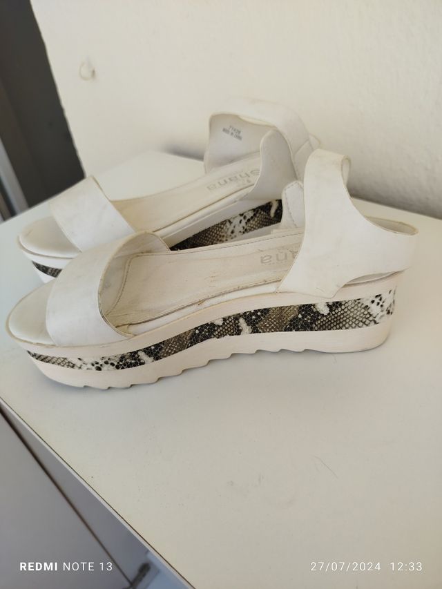 Sandalias plataforma blancas