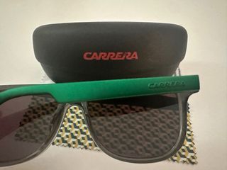 Lentes  de sol niño 