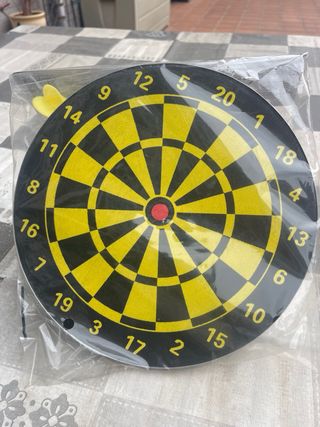 Diana de dardos nueva con 8 dardos