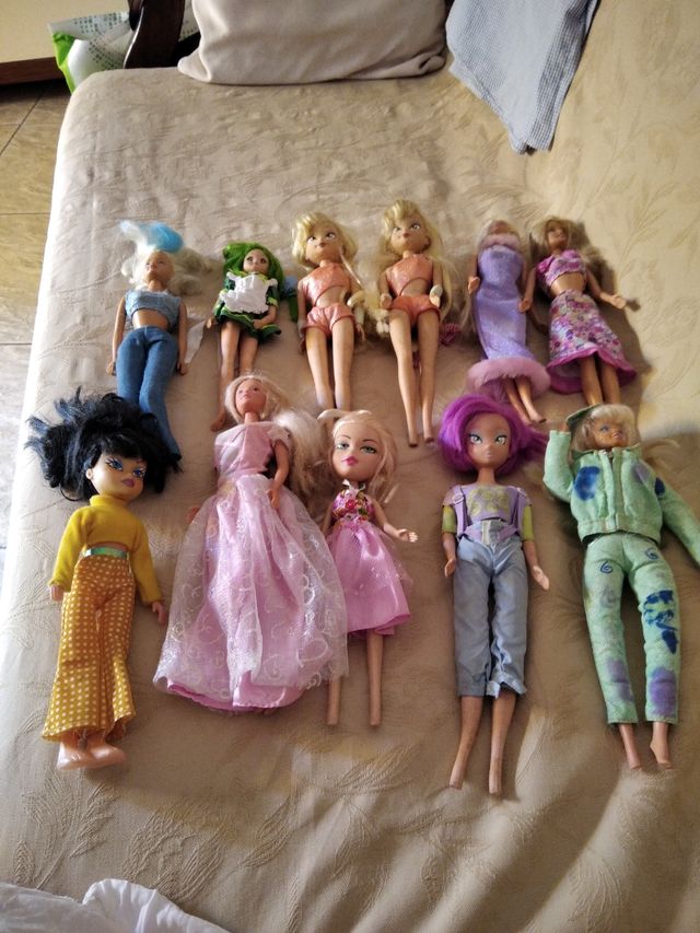 10 tra Winks e barbie varie. 