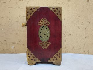 Scrigno portagioielli cinese legno e giada 