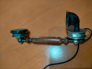 Teléfono antiguo