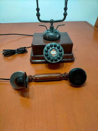 Teléfono antiguo